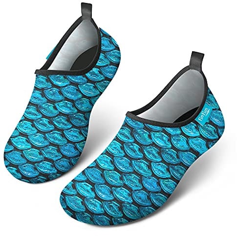 Fin Fun Badeschuhe Kinder Meerjungfrau – Tidal Teal, Gr. 32-33 | Slip-on Wasserschuhe mit Meerjungfrau-Schuppenmuster, elastisch, rutschfest, ideal für Strand & Pool