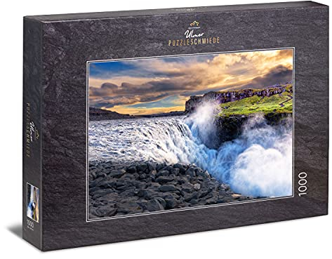 Ulmer Puzzleschmiede - Puzzle „Islands Wilde Wasser“ - Klassisches 1000 Teile Landschaftspuzzle – Der beeindruckende Dettifoss-Wasserfall in Island, Filmkulisse und größter Wasserfall in Europa