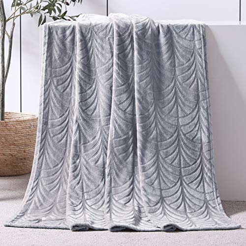 Whale Flotilla Flannel Fleece Throw Blanket for Sofa, 130x150 CM Soft Fluffy Velvet Sofa Blanket with Decorative Vintage Pattern for All Season, Warm and Lightweight, Silver Grey