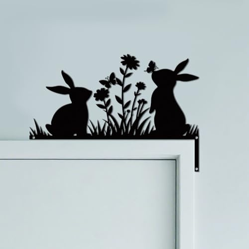 CUTHOLLOW Hase und Wildblumen Türrahmen Deko Metall Wanddeko | 25x25cm Türrahmen Schild, Tür Deko, Wanddeko Tür, Hängende Fensterdeko, Metall Dekoschild für Zuhause & Büro