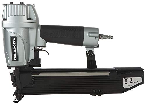 Metabo HPT N5024A2 Heftgerät mit breiter Krone, professionelle pneumatische Power-Nagler, Drehwerkzeug für Ummantelung und Isolierung, schnelle Reaktion, 16 Gauge, bis zu 150 2,5 cm breite Klammern