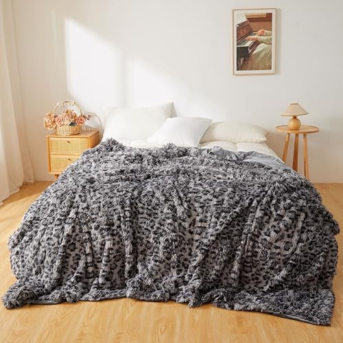 XeGe Luxus Flauschige Kunstfell Leopardprint Bettdecke für Kinder, Erwachsene & Paare, dekorativ Schlafzimmer Plüsch Kuscheldecke Decke Felldecke King Size groß, Gepard Muster Grau, 228x264cm, King