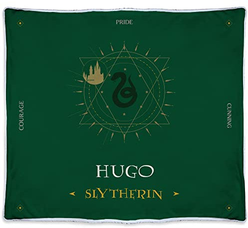 Personalisierte Slytherin-Decke mit Name/Text. Verschiedene Größen. Personalisierte Geek-Geschenke. Personalisierte Polar-Fleecedecke. Öko-Tex-Decke. 140x125cm 480 g/m2. Slytherin-Coraline-Decke