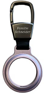 Personalisierte AirTag Schutzhülle mit Gravur| Schlüssel-Anhänger mit Name Karabiner kompatibel zu Appel Airtag | Mini Hülle Anhänger aus Metall (Flieder)