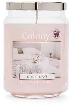 Wax Lyrical, Colony Duvet Days Große Kerze, Brenndauer von bis zu 100 Stunden, Rosa