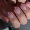Lot de 24 faux ongles courts en forme d'amande avec dégradés violets scintillants pour fête décontractée