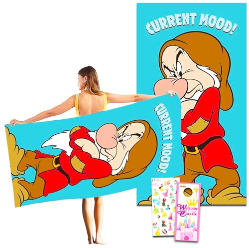 Grumpy Current Mood Strandtuch-Set – Bündel mit einem 101,6 x 182,9 cm Disney Strandtuch mit Aufklebern und mehr | Disney Strandzubehör