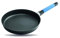 SQUALITY Flachpfanne, Bratpfanne, Aluminiumguss, Biotan® Beschichtung, 6 mm Boden, gleichmäßige Wärmeleitung, backofenfest bis 180 Grad (Hellblau, 28cm Induktion)