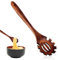 Nogeqi Nudellöffel, Holz Spaghettilöffel, Nudelkelle Spaghetti Löffel 30cm, Nudelzange Nudelschöpfer, Spaghettizange Schaumkelle mit Zähnen für Küche Spülmaschinengeeignet Aufhängeloch Hängbar