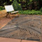 In & Outdoor Teppich Wetterfest Wohnzimmer Balkon Küchenteppich Terrassenteppich Flachgewebe Sisaloptik mit Muster blätter schwarz 300x400 cm
