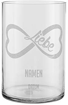 Herz & Heim® Tischvase 20 cm hoch mit Gravur der Namen - Unendliche Liebe - Dekoration für Hochzeitstafel