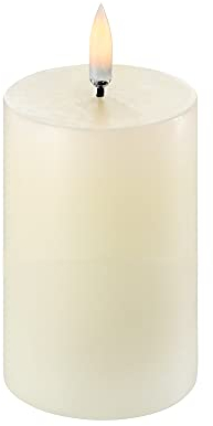 Uyuni Lighting, patentierte 3D-LED-Kerze mit flackernder Flamme, elegantes und minimalistisches Design, Wachsbasis – Pillar Ivory, 5 x 10,4 cm.