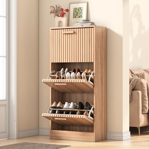 KRYZOR Schuhschrank Rattan mit 2 Klappen und 1 Schublade, Lagert 15-20 Paar Schuhe, Schuhkipper Schmal mit Kippsicherung, Schuhregal, für Eingang, Flur, Buchenholz (Holzfarbe, 60 cm breit)
