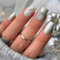 Carufin 24pcs Noël boutons pression court rouge blanc rayé acrylique ongles mignon Moose flocon de neige ensemble complet faux ongles Noël (D)