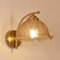AoLa Retro Wandleuchte Innen Vintage Wandlampe E27 Landhausstil Glas Schirm Blütenform Nachttischlampe, 1 flammige, Florentiner Lampe Romantische Wandbeleuchtung für Schlafzimmer Wohnzimmer Flur
