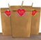24 Adventskalender Kraftpapiertüten mit 24 weihnachtlichen Aufkleber-Zahlen „Mit Liebe verpackt“ zum Verschließen für den Adventskalender zum Basteln und Befüllen