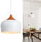 Alpinaluz Lámpara Colgante Moderna – Pantalla de Acero Blanco Mate Ø35 cm con Acabado en Efecto Madera – Casquillo E27 – Iluminación Elegante para Cocina, Comedor y Salón