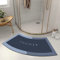 EUPXRHY Tapis de Douche Incurvé Diatomite, Super Absorbant Tapis de Douche Arrondi en Quart de Cercle, Lavable Tapis Douche Angle Antidérapant pour Sortie de Cabine Douche,Bleu,45x100CM