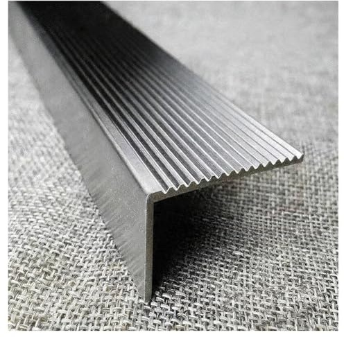 Lot de 5 garnitures antidérapantes en acier inoxydable pour escalier en forme de L pour extérieur, carreaux de ciment et de ciment - Bande de transition sûre pour enfants et adultes (2 mm, 1,5 x 1,5