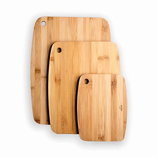 Lacor - 60523 - Set 3 tablas de corte de Bambú 100% Natural, Tabla Cortar, Revestimiento Antibacteriano, Espesor: 1cm, 20 x 15 cm / 28 x 22 cm / 33 x 25 cm, Marrón