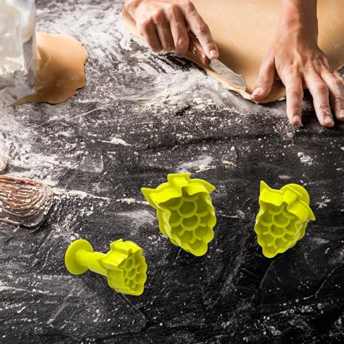 Set 3 Formine per Biscotti FRUTTI Ciliegia, Ananas, Fragola, Uva Stampi 3D in Plastica per Dolci, Pasta di Zucchero, Decorazioni per Torte, Ideali per Bambini e Feste, 3 Misure (UVA)