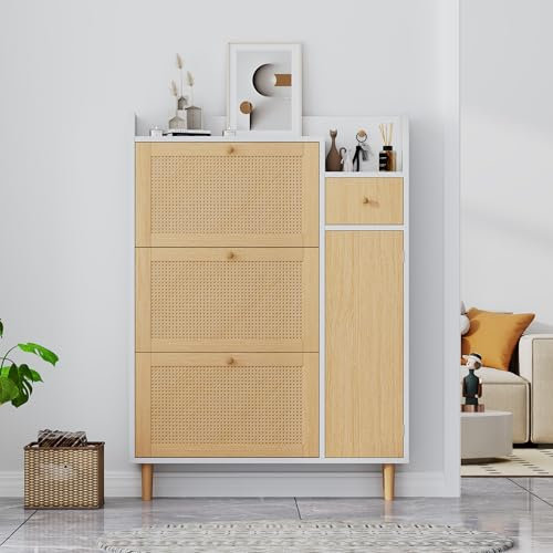 Merax Rattan Schuhschrank mit 3 Klappen & Schublade – Platzsparender Schuhkipper für schmale Flure – Schuhkommode aus Holzwerkstoff mit Massivholzbeinen – B90 x H125 x T17 cm (Natur+Weiß)