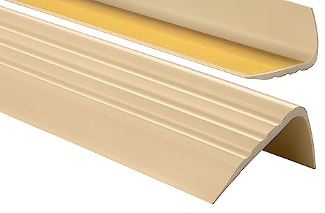 PerfectPVC PVC Treppenkantenprofil selbstklebend 65x40mm 1,30m Antirutsch-Profil Treppenprofile Kantenschutz Winkelprofil aus Kunststoff für Treppenstufen Treppen Cremefarbe