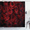 ABAKUHAUS Dunkelrot Duschvorhang, Tropfen von Blooming Bouquet, Stoffliches Gewebe Badezimmerdekorationsset mit Haken, 175 x 240 cm, Schwarz Rot