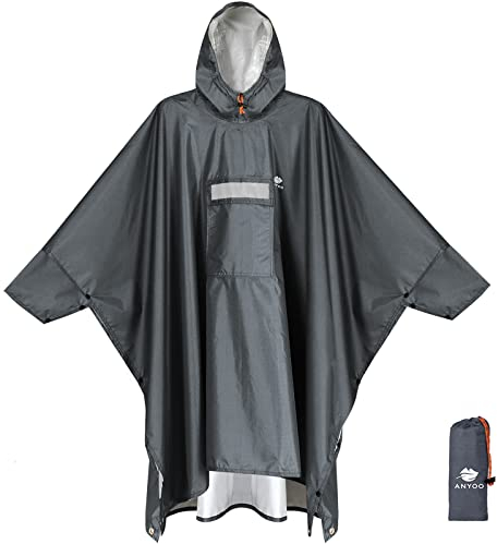 ANYOO Leichter Wasserdichter Regenponcho Regenjacken mit Ärmeln Belüftet Mehrzweck Regenmantel mit Kapuze Schutzdecke Unterschlupf Plane für im Freien Camping Wandern Angeln, Grau, Einheitsgröße