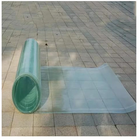 Panneaux transparents personnalisables pour éclairage du jour 0,8 mm Protection UV Feuille solide en fibre de verre pour auvent Carport 1,2 x 4 m