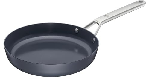 Fiskars Taiten Bratpfanne, Durchmesser 26 cm, Antihaft-Pfanne mit OPTIHEAT-Technologie gegen Überhitzung, Aus 100% recyceltem Aluminium, PFAS-frei, Für alle Herdarten, Anthrazit, 1066947