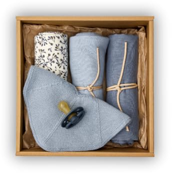 Saga Copenhagen Baby Geschenkset und Erinnerungsbox - Snuggle up box, Blau, Geschenkset Baby mit 3x Mulltuch, Lätzchen, Schnuller