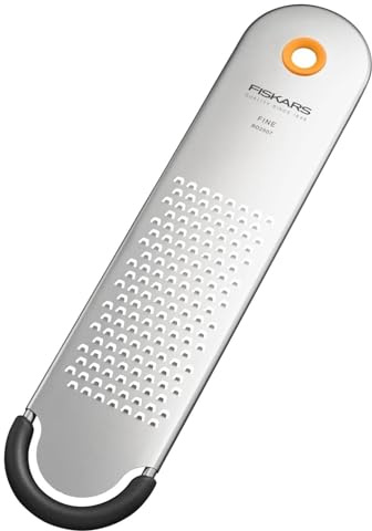 Fiskars Functional Form Feine Reibe, Käsereibe für Parmesan und Hartkäse | Klingenschutz, Edelstahl-Klinge/Kunststoff-Griff, Grau/Schwarz/Orange, 1079967