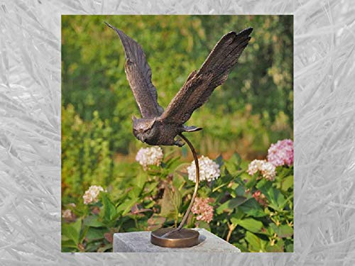 IDYL Bronze-Skulptur Fliegende Eule | 53x27x45 cm | Tierfigur aus Bronze handgefertigt | Gartenskulptur oder Teich-Dekoration | Hochwertiges Kunsthandwerk | Wetterfest