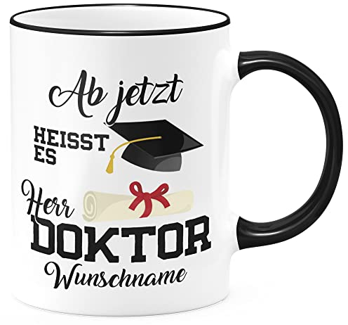 FunTasstic Tasse Ab jetzt heisst es Herr Doktor personalisiert mit Wunschnamen Kaffeebecher beidseitig bedruckt spülmaschinenfest Tasse für das Büro Tee, Farbe:schwarz, Größe:330 ml