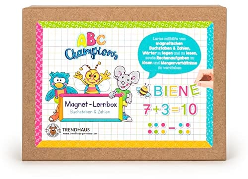 TRENDHAUS 956446 ABC Champions Mini-Magnettafel für Kinder, Magnetische Buchstaben & Zahlen, Kleines Geschenk zum Schulanfang, Gelb, Rot, Pfirsichfarbe, Grün, Blau