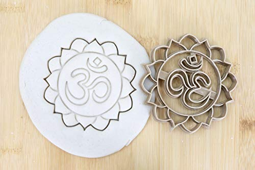 Cookie Cutter Fondant Keksstempel/Ausstechform Keksausstecher Plätzchen Namaste om ca. 8cm