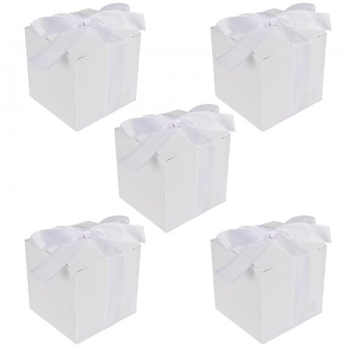 50 Stück Kraftpapier Süßigkeitenboxen, Quadratische Gebäck Geschenkschachteln mit Band, DIY Karton Geschenkboxen, Pralinenschachtel aus Papier für Party, Geburtstag, Hochzeit, Weihnachten (Weiß)