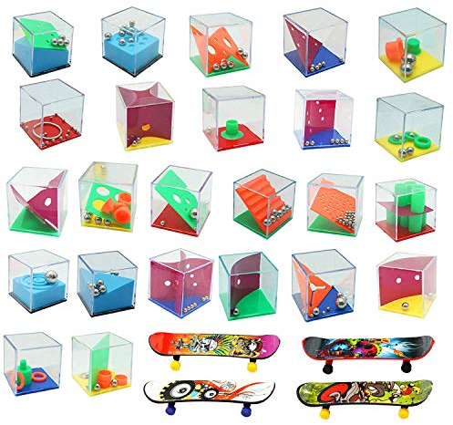 28 Mini Giochi di Puzzle Cubo Rompicapo Set, 24 Puzzle, 4 Mini Skateboard per Dita, Perfetti per Adulti o Bambini, Giocattolo da Regalare, Regalo per Festa e Pinata, Compleanno