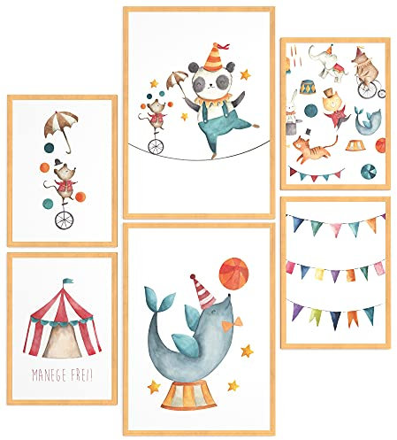 Papierschmiede® Bilder Kinderzimmer Kids Mood Poster Set Manege Frei, Gerahmte Bilder fürs Kinderzimmer in Natur-Holzrahmen, 2x DIN A4 und 4x DIN A5, Zirkus Seelöwe Panda