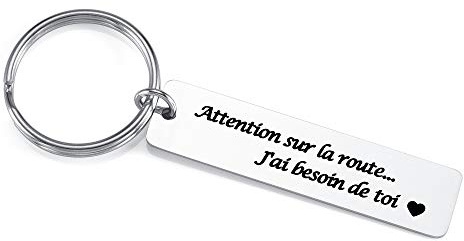PiercingJak Porte-clés Attention sur la Route Personnalisable Homme Femme | Porte Clef Plaque Dog Tag Gravure Message Attention Sur la Route en Acier Inoxydable Keychain Voiture pour Lui Mari Père