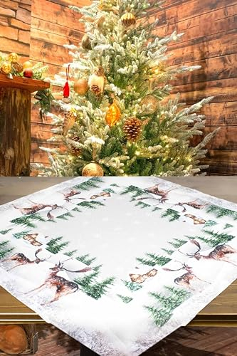 KAMACA Tischdecke Mitteldecke 85x85 cm mit hochwertigem Druck-Motiv Küche Esstisch Eyecatcher Herbst Winter Weihnachten (Hirsche im Wald)