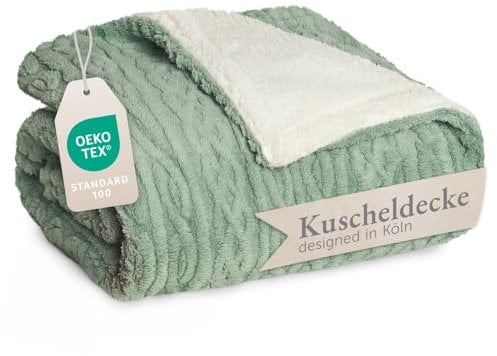 Blumtal Kuscheldecke 230x270 cm mit Zopfstrick-Optik - Oeko-TEX zertifizierte Mikrofaser Fleecedecke 230x270 cm mit weicher Sherpa-Innenseite - Bettüberwurf 220x240 - Sofadecke kuschelig Grün/Weiß