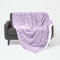 Homescapes Samt Kuscheldecke Lavendel 160x200 cm, Sherpa Fleece Wohndecke Felloptik, lila Tagesdecke geometrisch Gemustert
