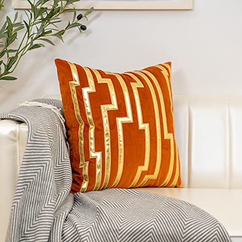 WABMJGW Kissenbezüge 45 x 45 cm, 2er-Pack dekorative quadratische Kissenbezüge, weicher Samt und Kunstleder, goldene Linien, Kissenbezug für Sofa, Stuhl, Couch,Orange