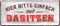 Blechschilder Lustiger Spruch “Hier Bitte einfach nur dasitzen“ Deko Schild Metallschild Geschenkidee Retro Vintage Witziges Geschenk zum Geburtstag Weihnachten 28x12 cm