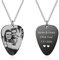 PiercingJak Plektrum Anhänger mit Gravur Foto und Wunschtext Edelstahl Halskette Plektron Elektrische Gitarre Gitarrenplektren Musiker Punk Schmuck Personalisierte Geschenk für Herren Damen, Schwarz