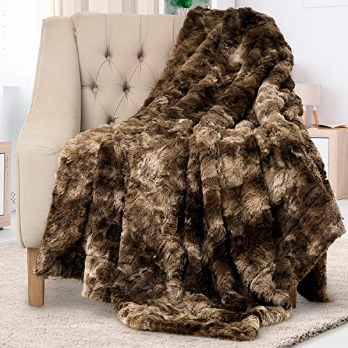 Everlasting Comfort Faux Fur Throw Blanket - Soft, Fluffy, Fuzzy, Plush, Thick Throws