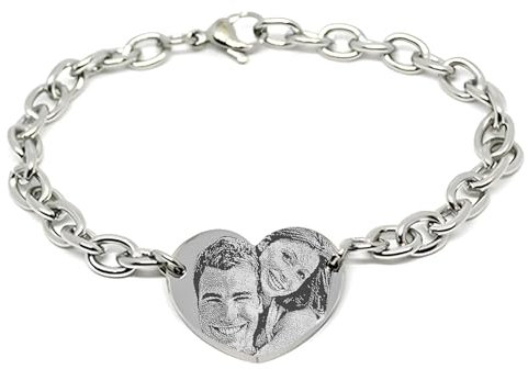 Personalisierbares Herzarmband mit Foto | Damen-Armband aus Edelstahl mit Gravur | Geschenk mit Fotogravur auf Herz-Anhänger
