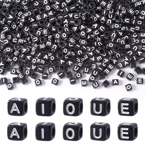 Craftdady 500 Stück Würfel-Vokal-Buchstaben-Perlen, 6 mm, schwarz, Acryl, Alphabet-Perlen, A/E/I/O/U, quadratische Buchstabenperlen für Freundschaftsarmbänder, Halsketten, Schmuckherstellung